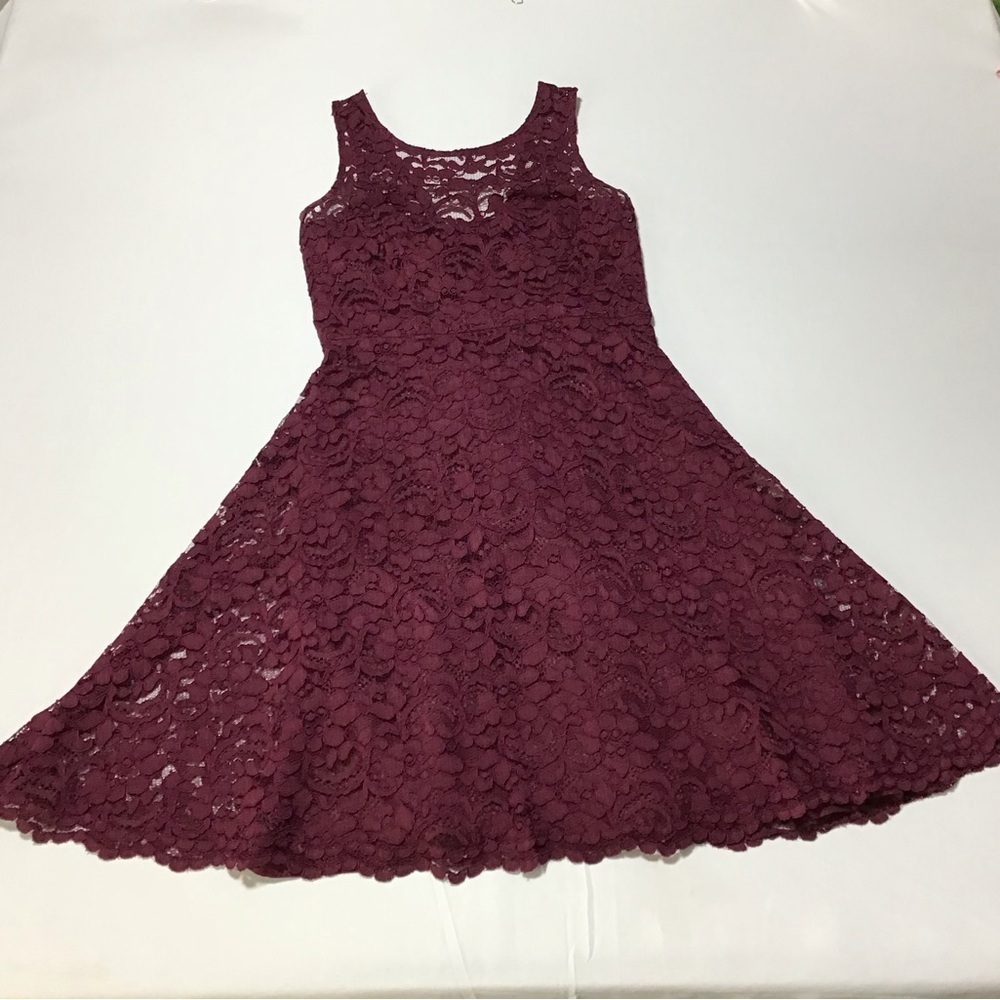 David's Bridal Lace Mini Dress - Deep Burgundy - Picture 4 of 13